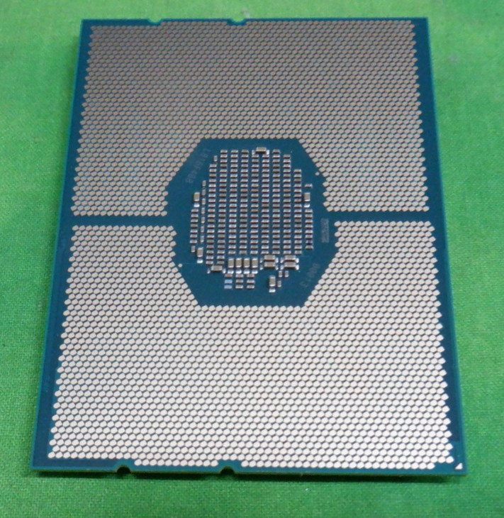 Intel Xeon 18-Core Gold 6140 2.3GHz Processor SR3AX CPU