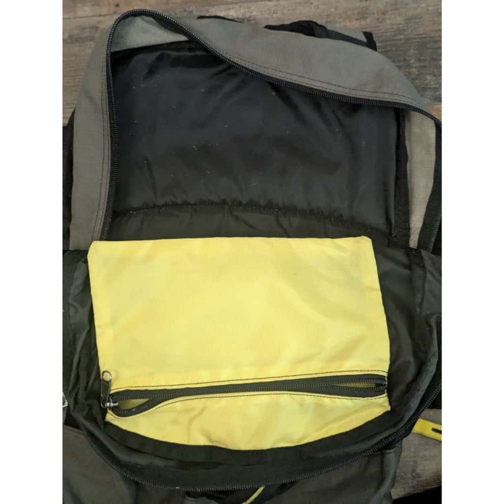 Mountainsmith Anvil Daypack, Gray & Black