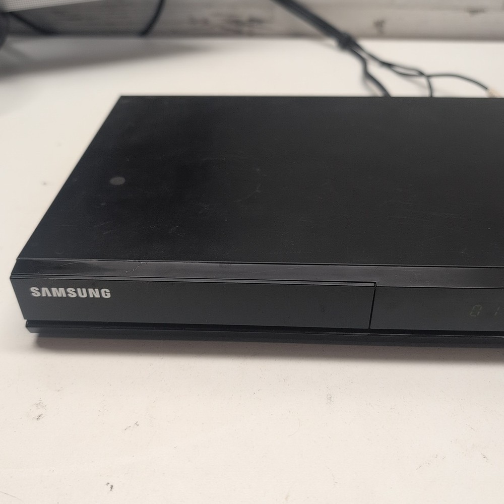 Samsung DVD-E360 DVD Player No Remote Tested Working