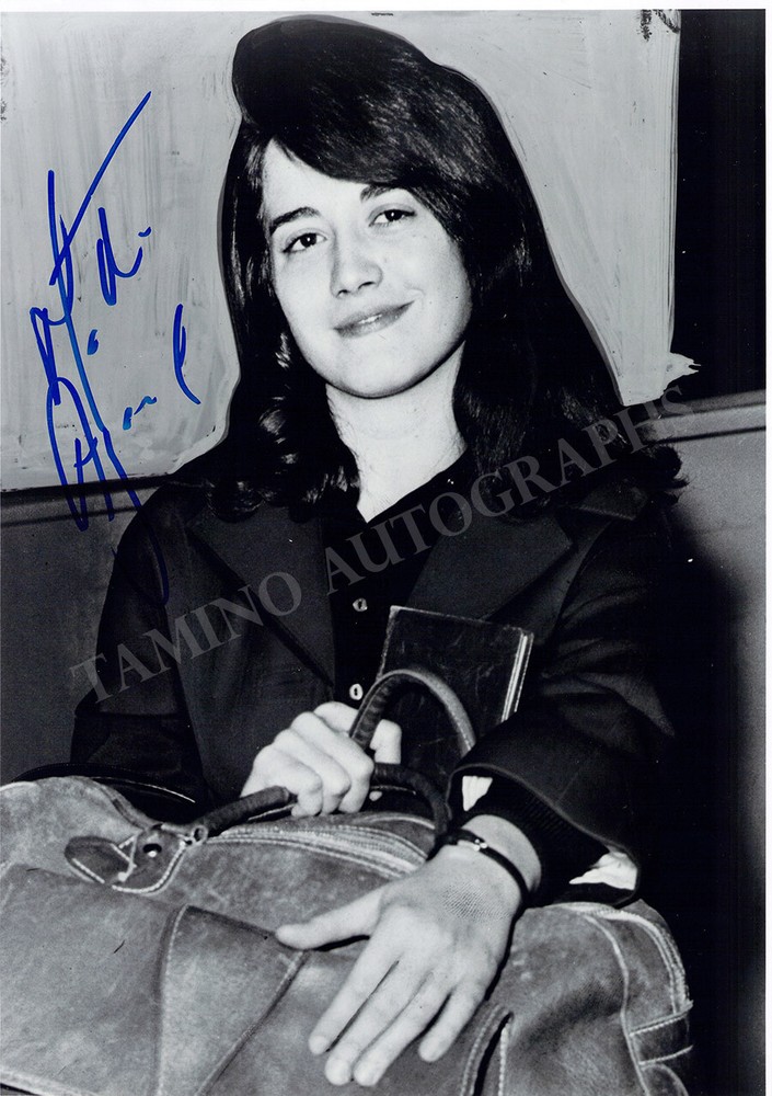 Argerich, Martha - Signed Photograph