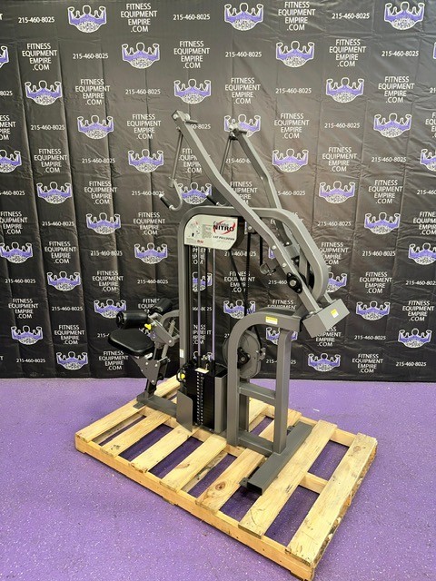 Nautilus Nitro Lat Pulldown w / Swivel Handles