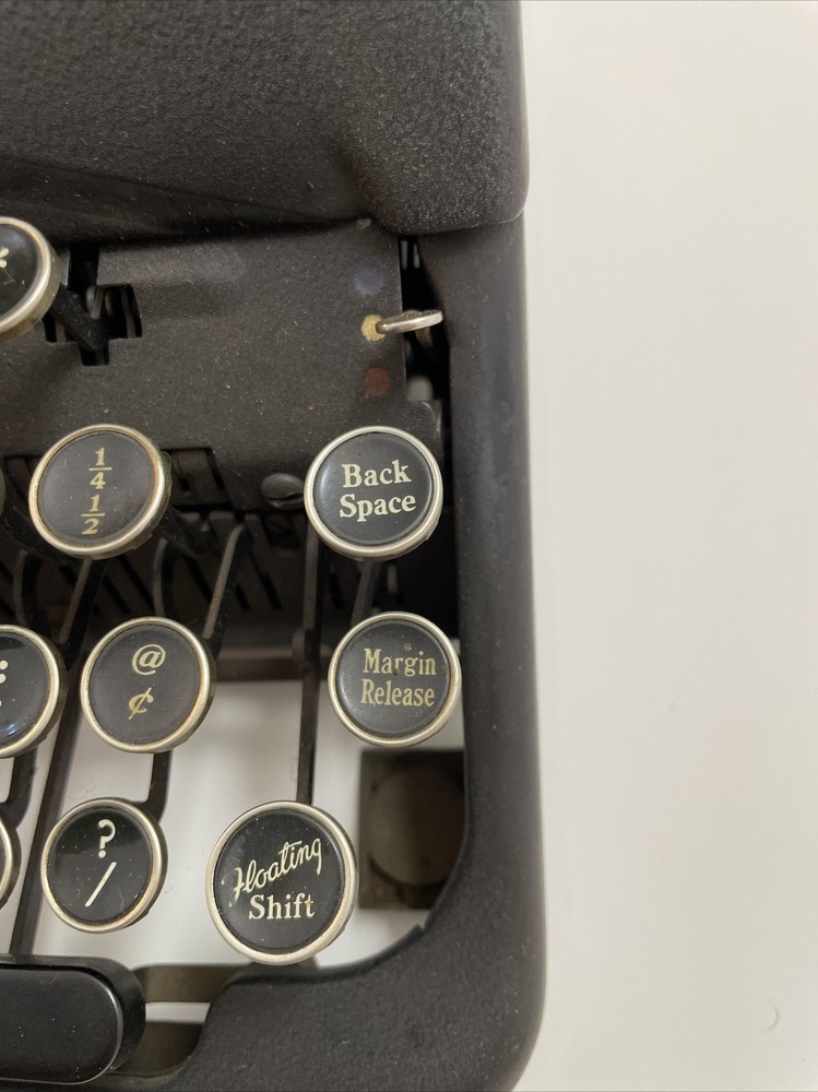 Antique Corona Typewriter Floating Shift With Case 043-B Black