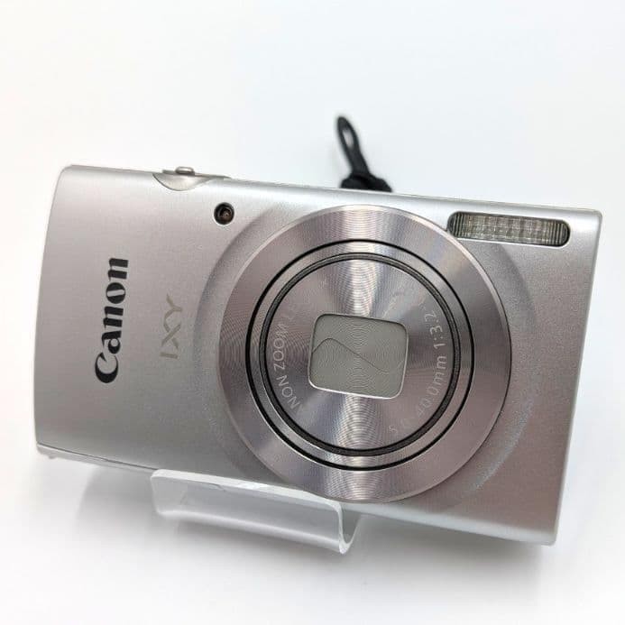 Canon IXY 200 Compact Digital Camera Excellent Condition Silver