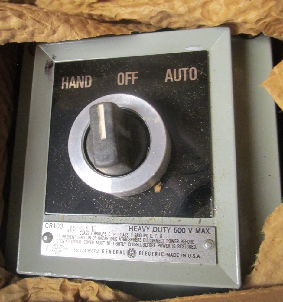 GE CR103J201E Hazardous Location 3 Position Selector Switch Unit