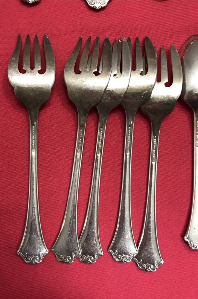 21 Pc FRENCH CHIPPENDALE Silverplated FORKS SPOONS + SERVING PCS Reed & Barton