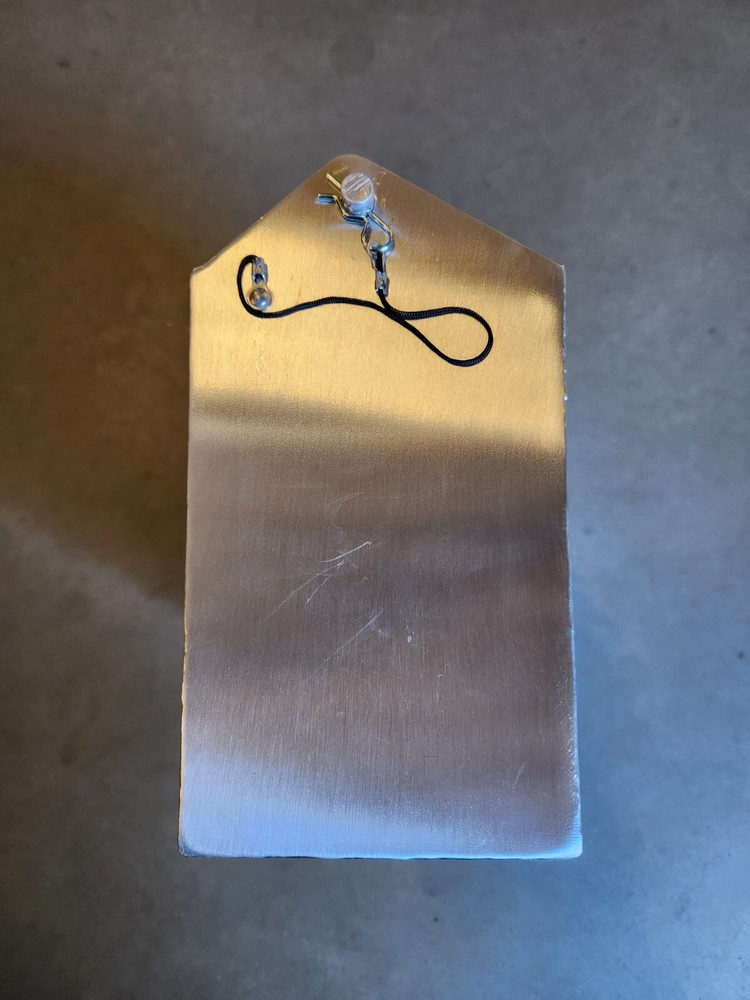 4 Quart Oil Tray, Holds Standard Size Quart Bottles