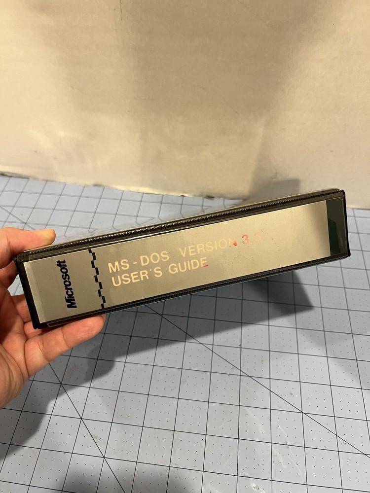 1987 Microsoft MS-DOS 3.3 Operating System Software EMPTY Binder Manual