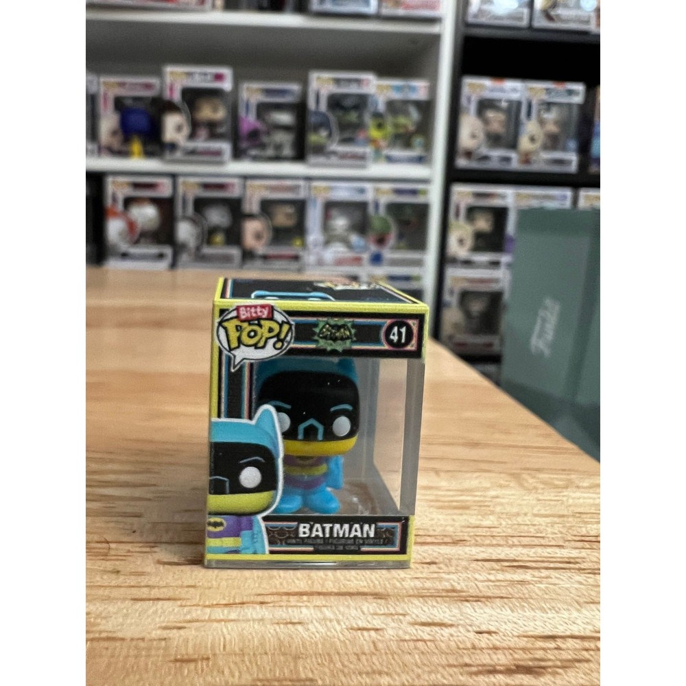 ONLY 4000 PIECES LE BLACKLIGHT Batman Bitty Funko Pop #41 Adam West DC Comics
