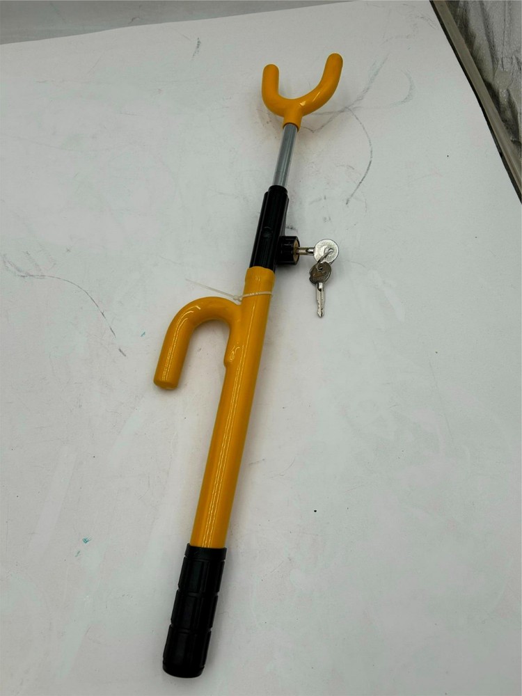 STEERING WHEEL LOCK      2 KEYS  ANTI THEFT   NEW