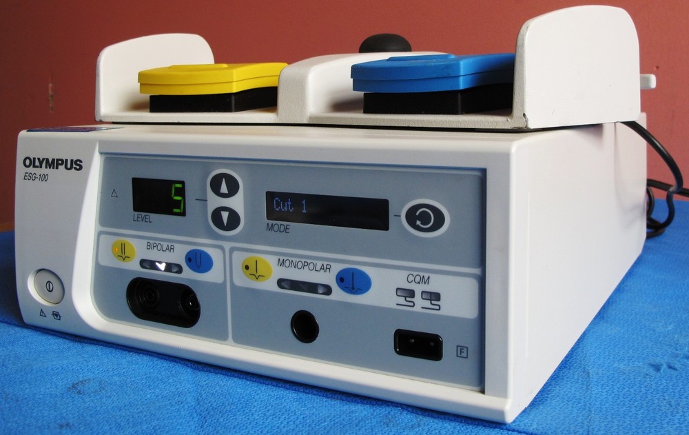 Olympus ESG-100 ESU Generator With Foot Switch 2012