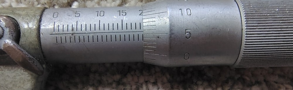 VINTAGE METRIC MICROMETER 0-25mm