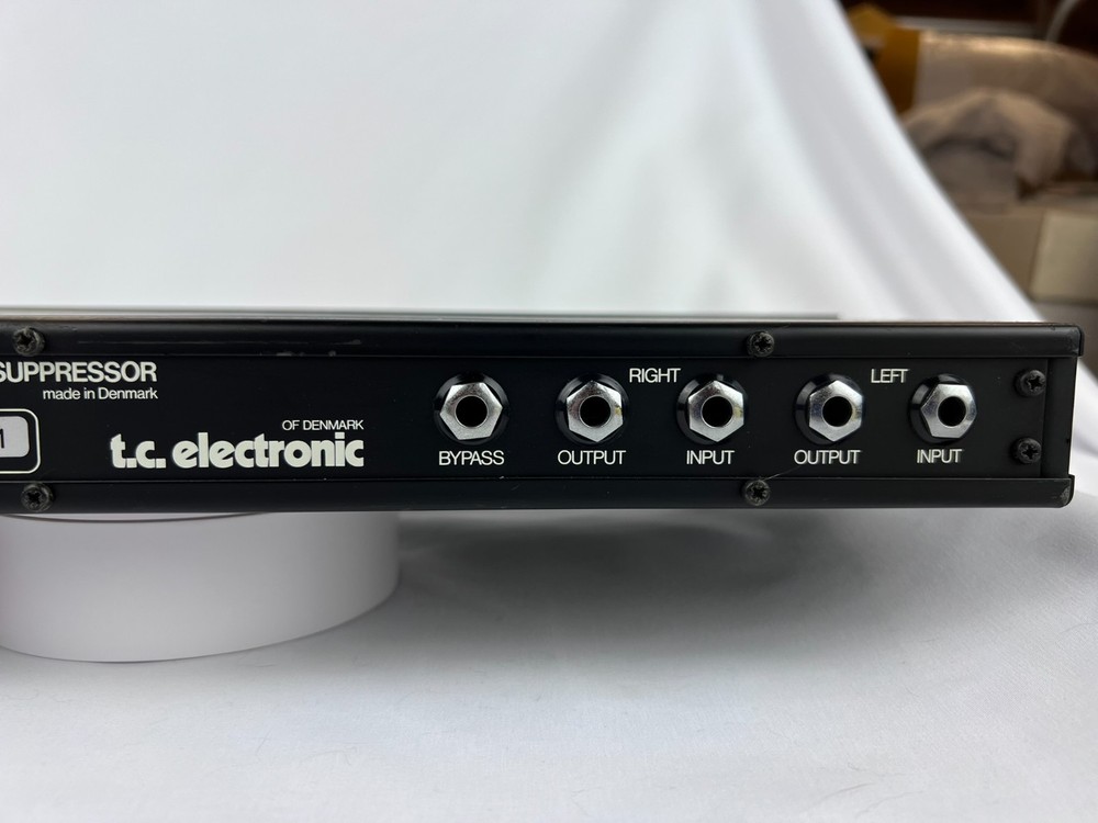 TC Electronic TC 1220 Parametric Equalizer/Feedback Suppressor – Pro Audio Gear