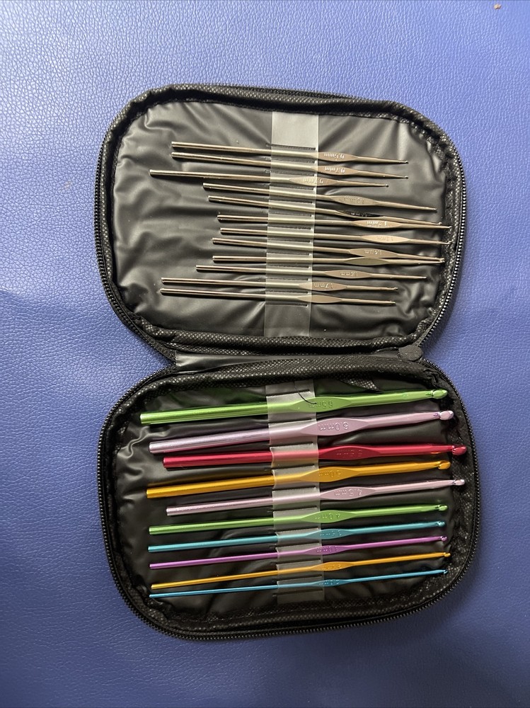 zipper carrying case crochet hook 22 hook needles Tote34
