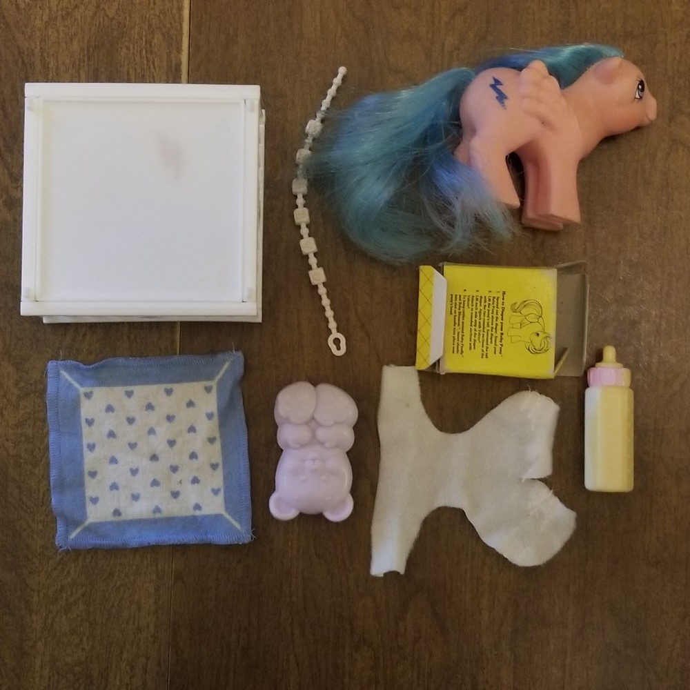MLP Baby Pony pegasus "FIRE FLY" with accessories