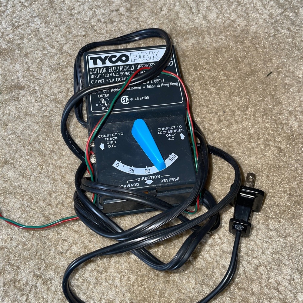 VINTAGE TYCO HO SCALE TRAIN SET RUNS Some Missing Parts.