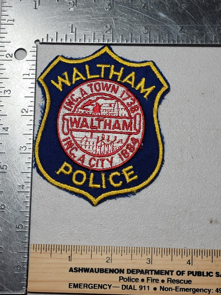 LE9B3 Police patch Massachusetts Waltham vintage