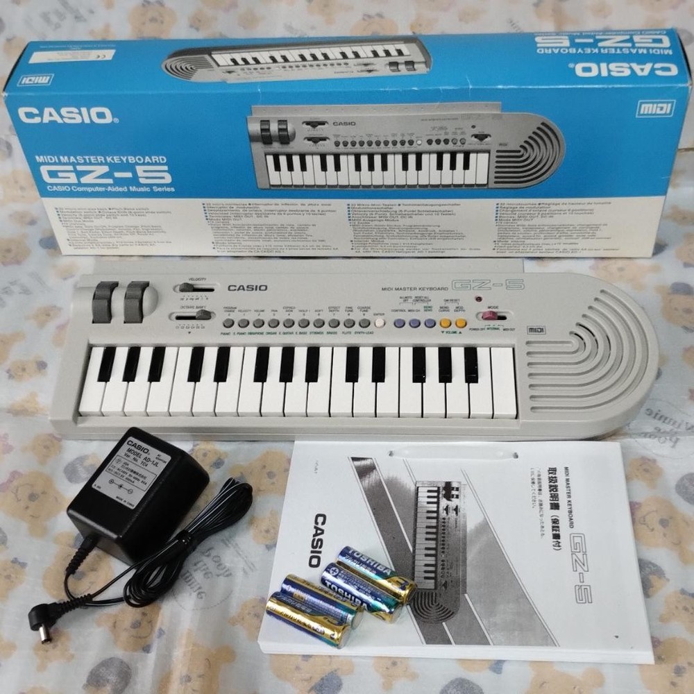 CASIO GZ-5 Mini Digital MIDI Keyboard Controller Built-in Speaker Portable