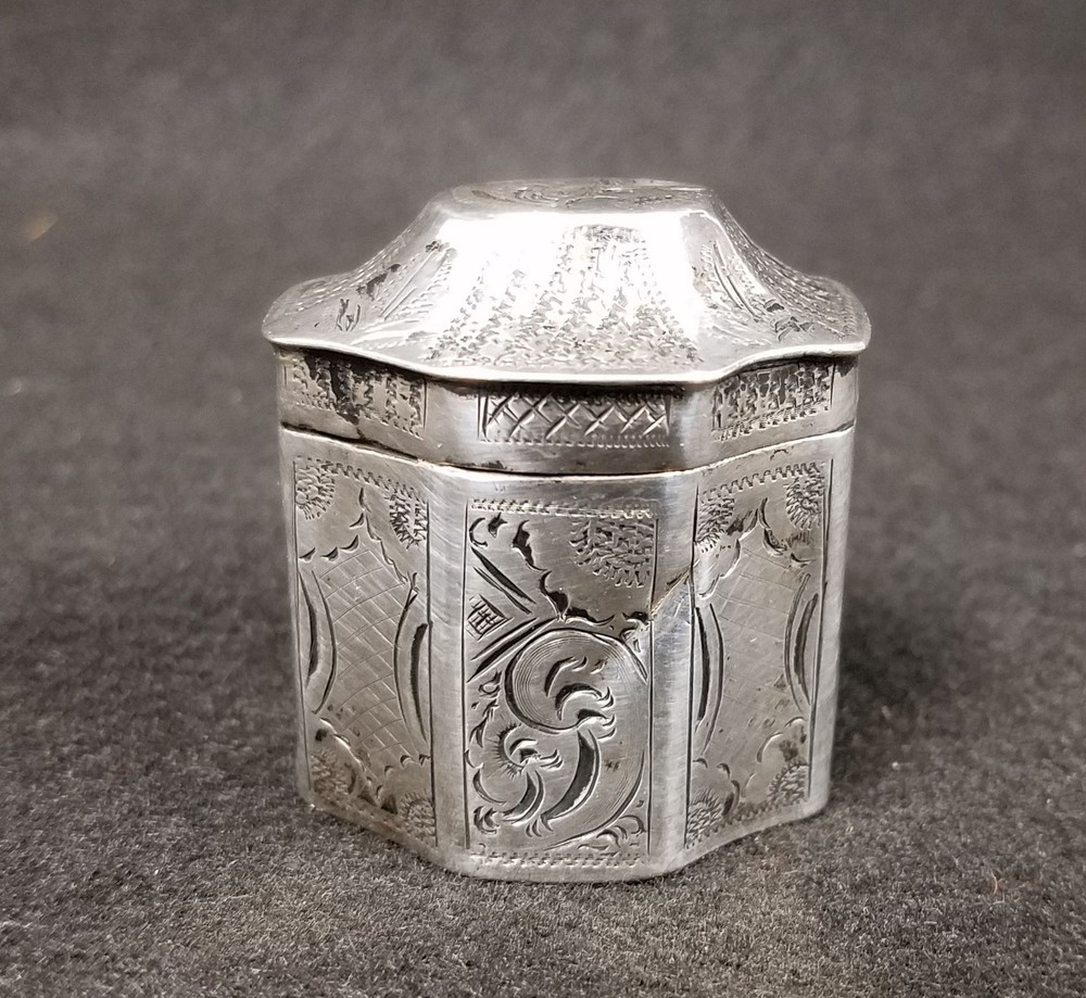 Antique Dutch .833 Silver Engraved Snuff Trinket Box