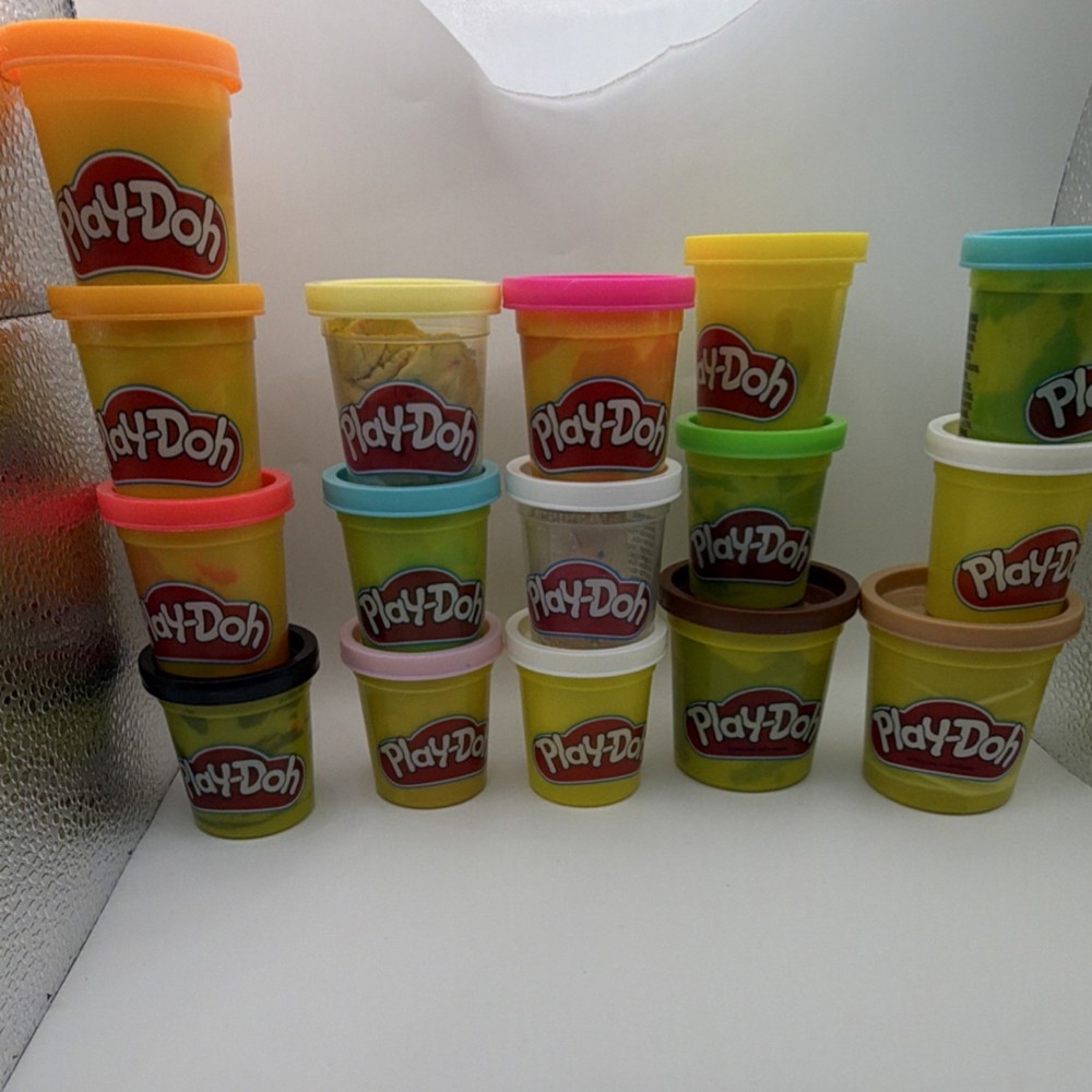 Play-Doh Modeling Compound Assorted Colors Lot of 15