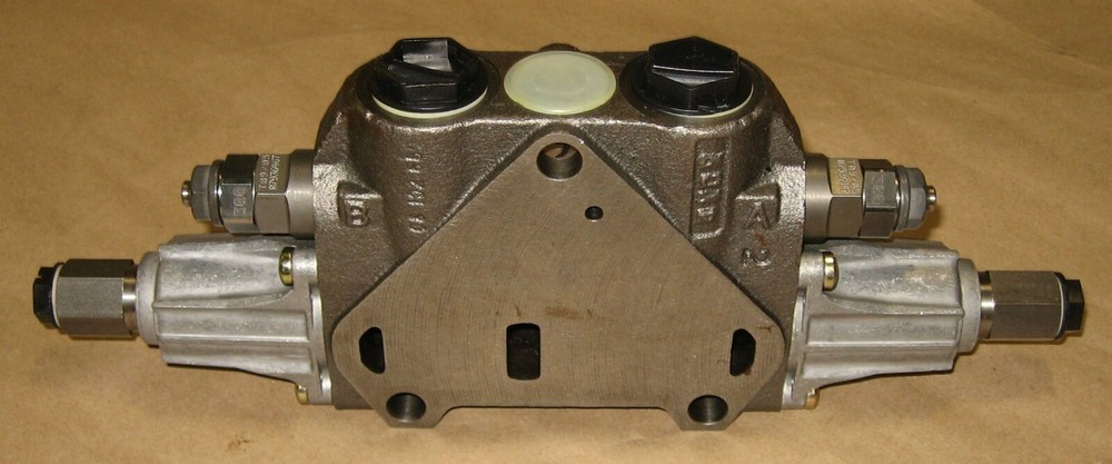 New 08102882 Rexroth Direction Valve Section