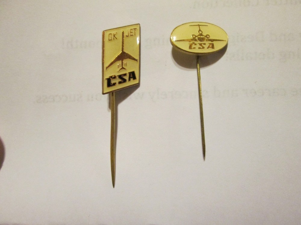 CSA...CZECH NATIONAL AIRLINES..PINS  (2)