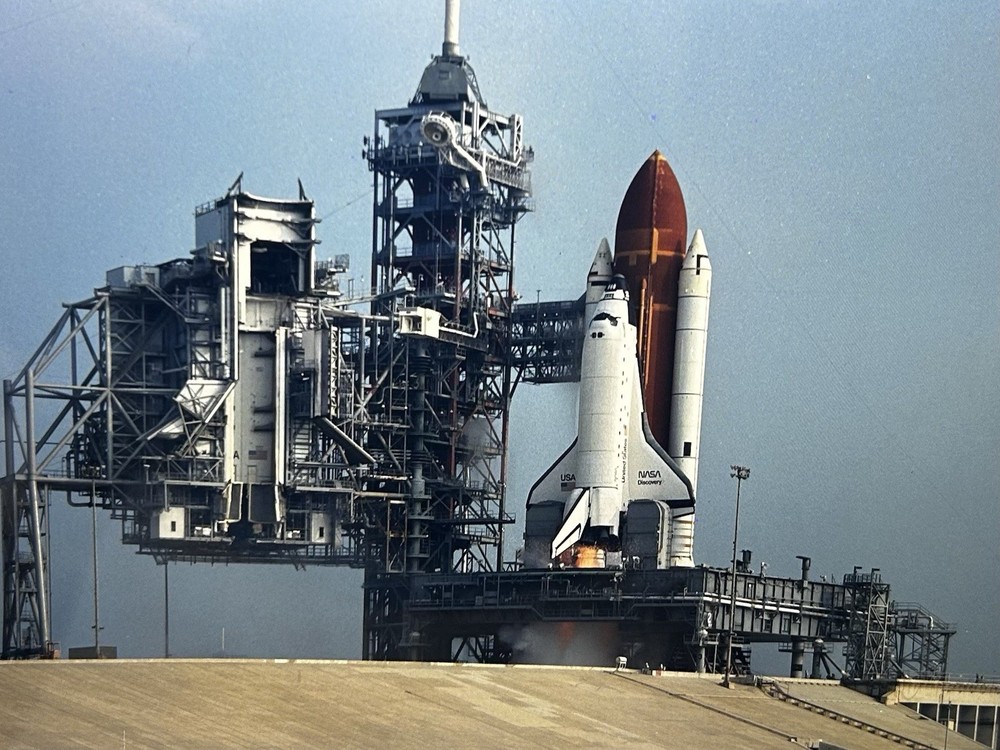 1984 NASA KSC Shuttle Discovery 41-D Mission Launchpad Presentation Transparency