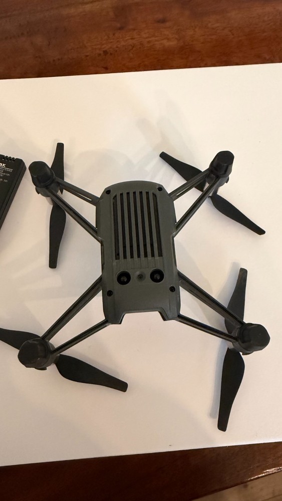 DJI Tello Minidrone Quadcopter - White with controller and three sets of props