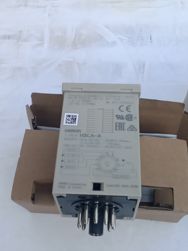 Omron H3CA-A Timer Open Box