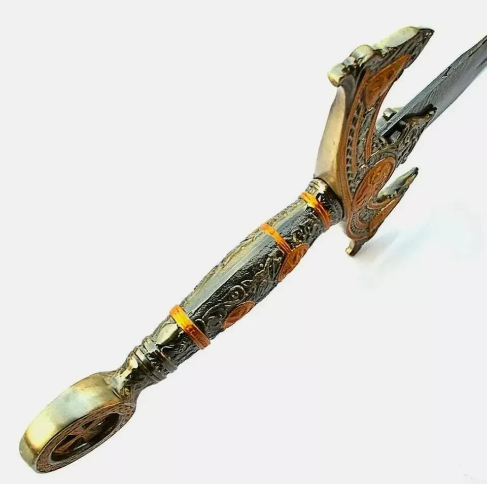 AWESOME CUSTOM HANDMADE DAMASCUS STEEL SWORD,SHARP BLADE AND STEEL HANDLE