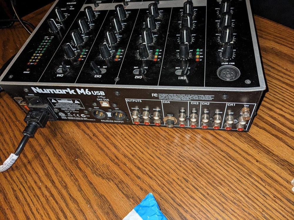 Numark M6 USB 4 Channel DJ Mixer Black/Silver