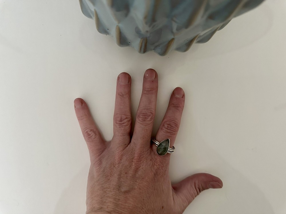 925 Sterling Silver & Stone Ring (Size 7.5)