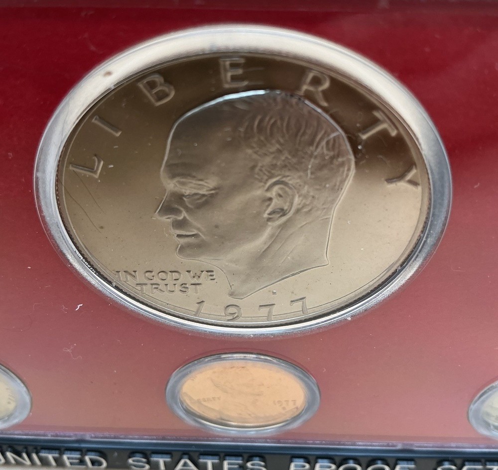 US Mint Proof Set 1977 San Francisco 6 Coins, Black Case, Red Insert