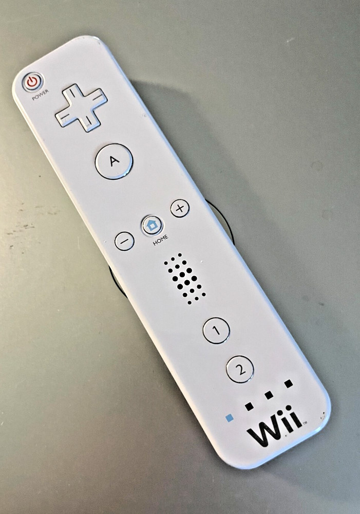 LOOK-ALIKE WII CONTROLLER STORAGE TIN-BOSTON AMERICA CORP-2008-HTF