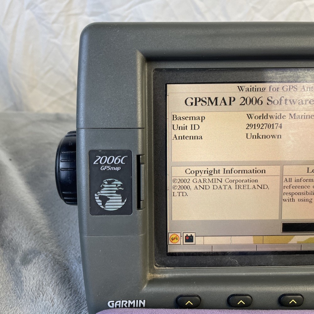 Garmin GPSmap 2006c Chartplotter Multifunction Display With Mount And Suncover
