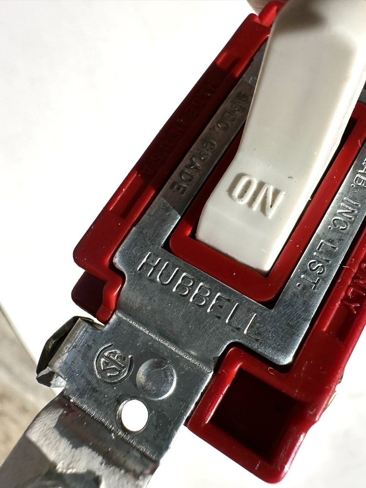 (12) Hubbell 20 Amp Toggle Switch 120 / 277 Volt Spec Grade White