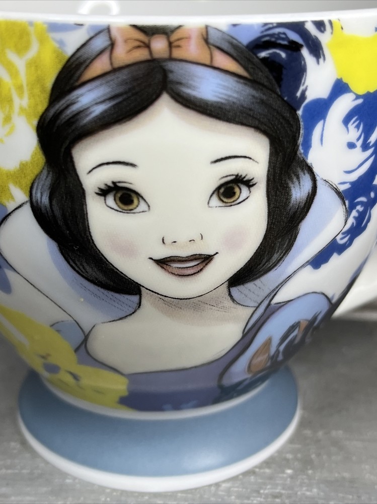 Snow White Disney Mug Collectable Drinkware