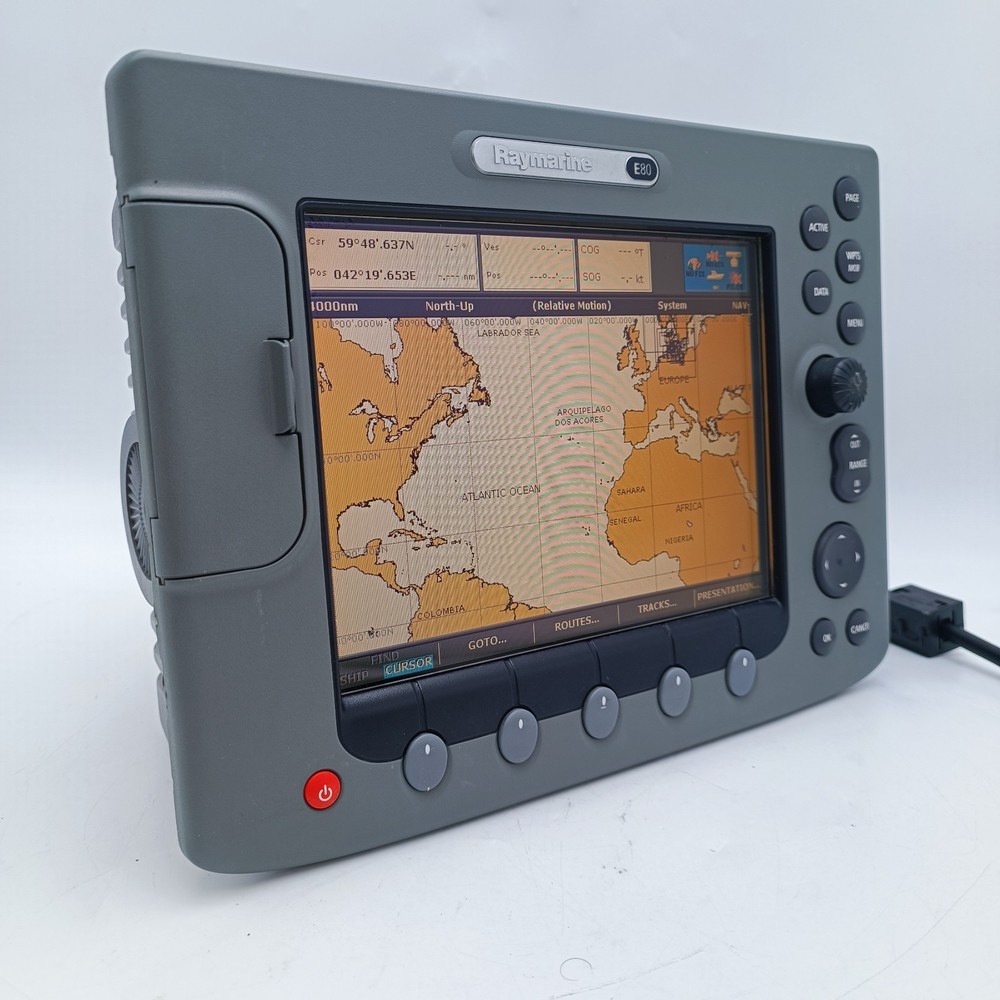 Raymarine E80 E02011 MFD Chartplotter Fishfinder Radar Sonar Classic Display