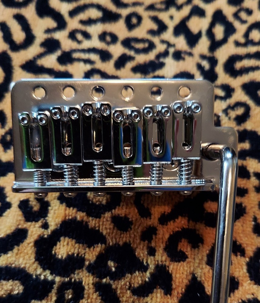 squier strat 6 point bridge, trem bar unbranded chrome