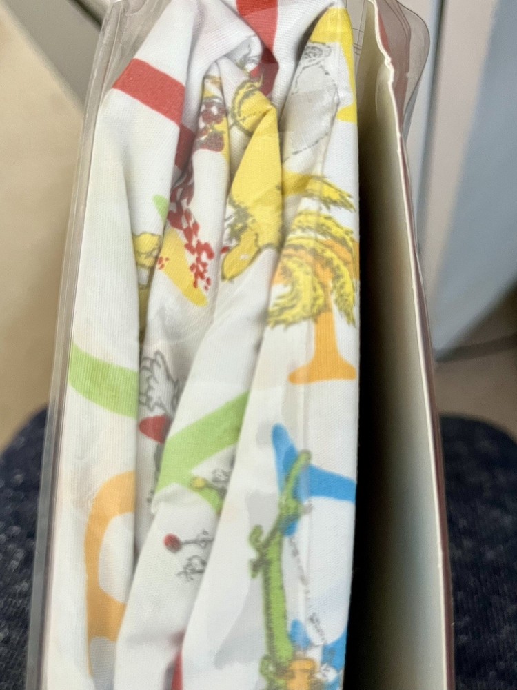 NWOT: Dr. Seuss Fitted Crib Sheet: Alphabet