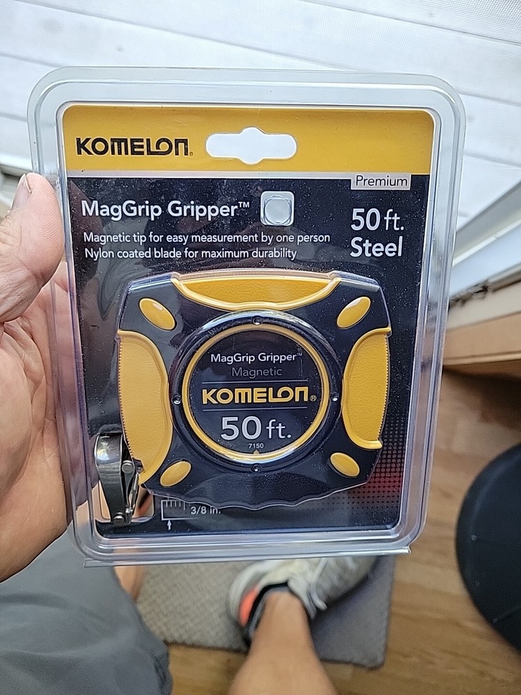 Komelon MagGrip Gripper 50ft. Steel Premium 3/8 Thick Tape