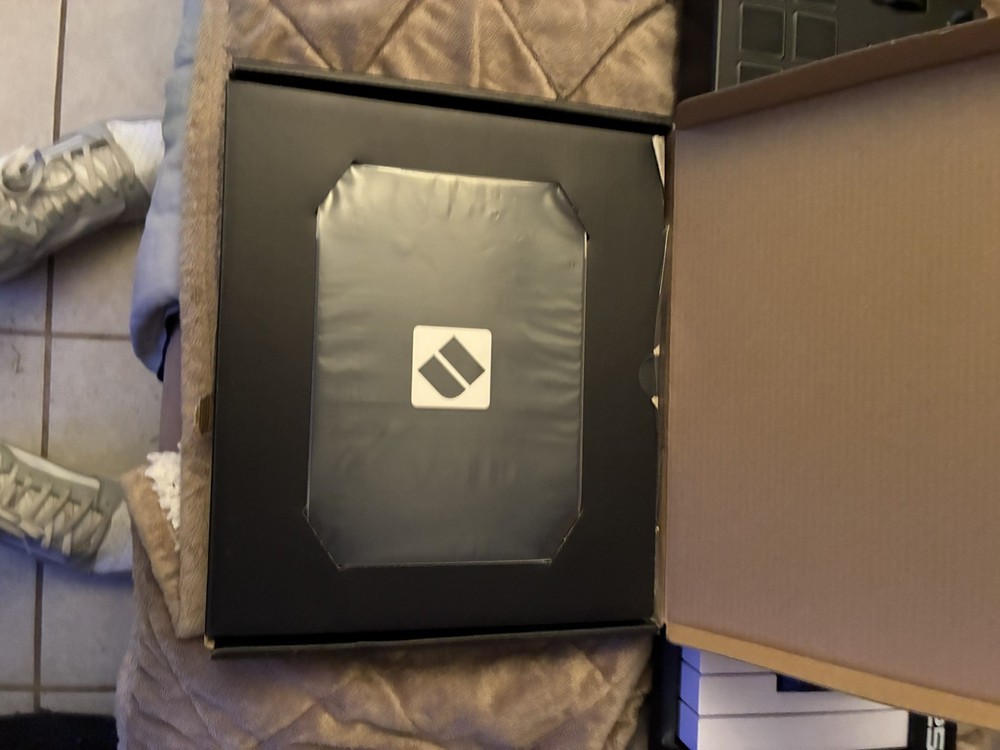 alesis v25 keyboard and launchpad mk2