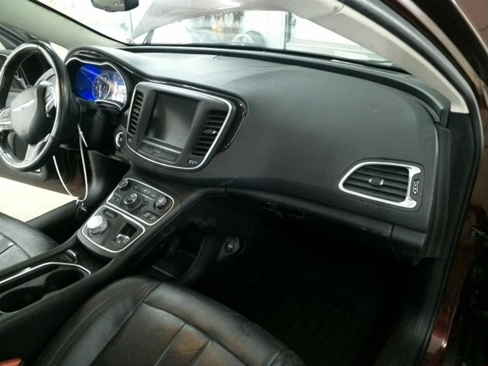 200 2015 High Mounted Stop Light 104753328