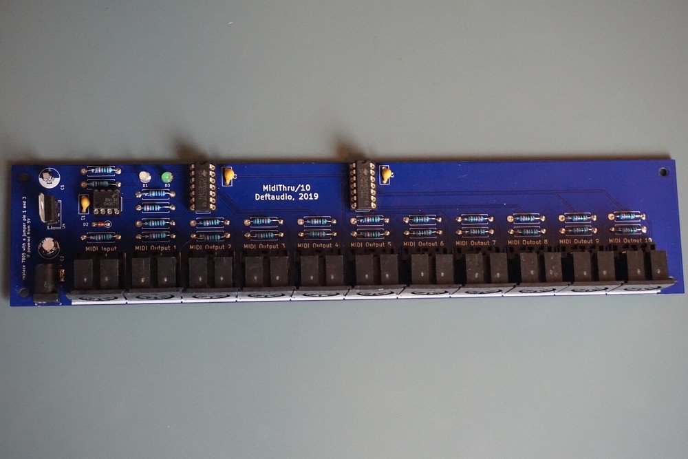 MIDI Thru 1 input - 10 out splitter midithru box DIY kit Not assembled