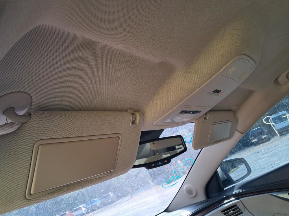 LACROSSE 2010 Glove Box 4790247