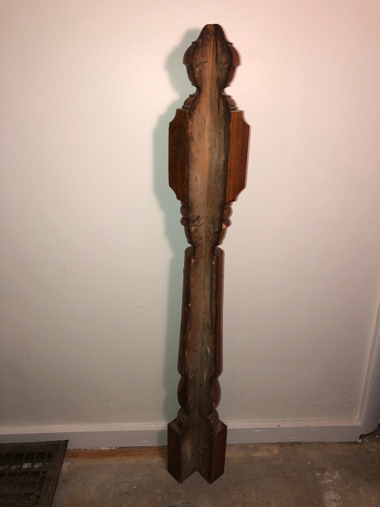 Jan 2028 Antique Oak Corner Newell Post