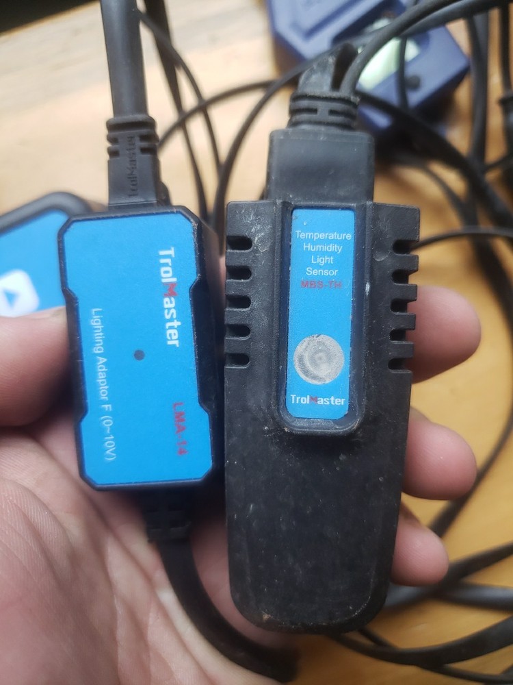 (2) Trolmaster Hydro-X Control System HCS-1 + Lighting Adapter LMA-14, Temp/Hum
