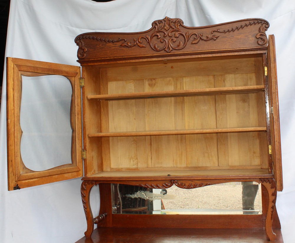 Antique Oak Breakfront Cupboard Buffet – original finish
