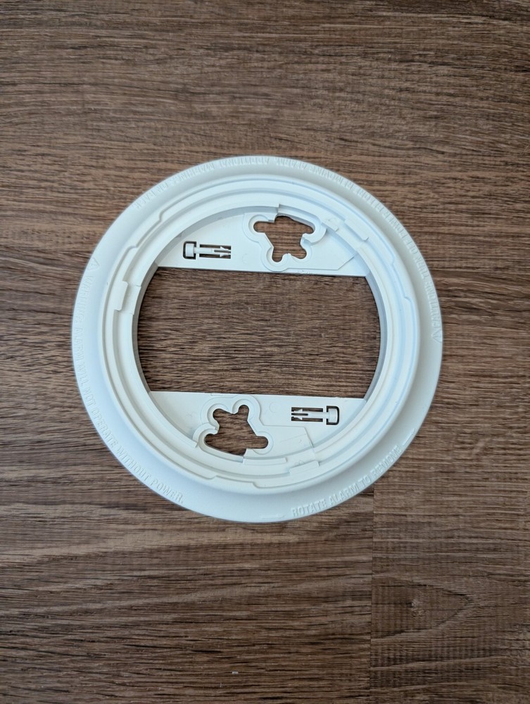 ONE BRK First Alert Mounting Base