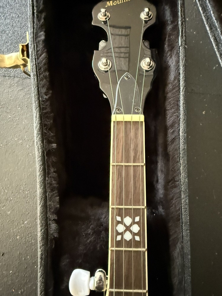 Tyler Mountain 5-String Banjo