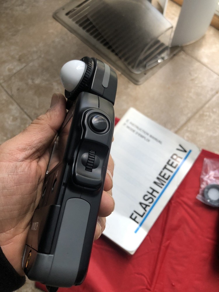 Minolta Light Meter V meter with a new battery